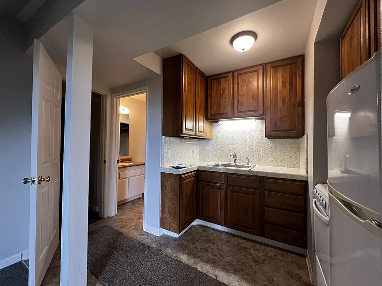 711 Fickle Hill Rd #B — Photo 7