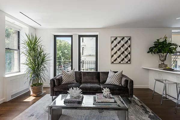 Sold by Nest Seekers International | media 3