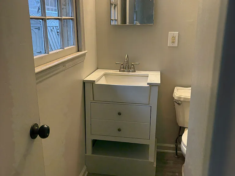 37 Cedarvilla Dr — Photo 2