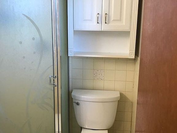 3rd image of 616 Broadmoor Dr APT D