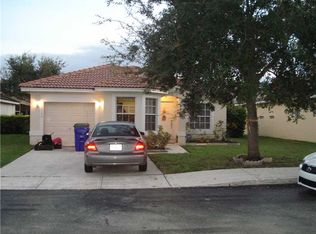 16390 NW 24th St, Pembroke Pines, FL 33028