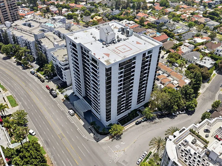 10660 Wilshire Blvd #805 — Photo 68