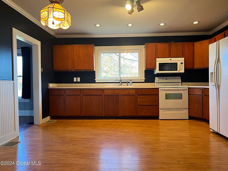 2nd image of 92 E Potter Avenue