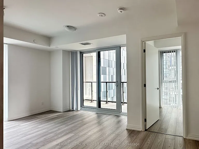 400 King St W #1608 — Photo 5