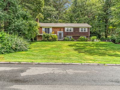 14 Button Road, Shelton, CT, 06484