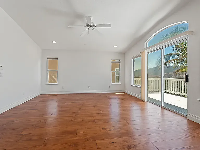 16375 Alipaz Ct — Photo 32