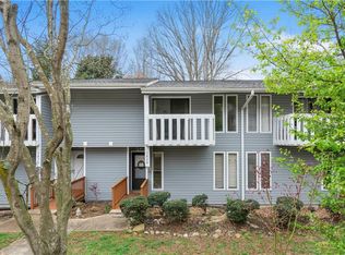 3828 Heathrow Dr, Winston Salem, NC 27127