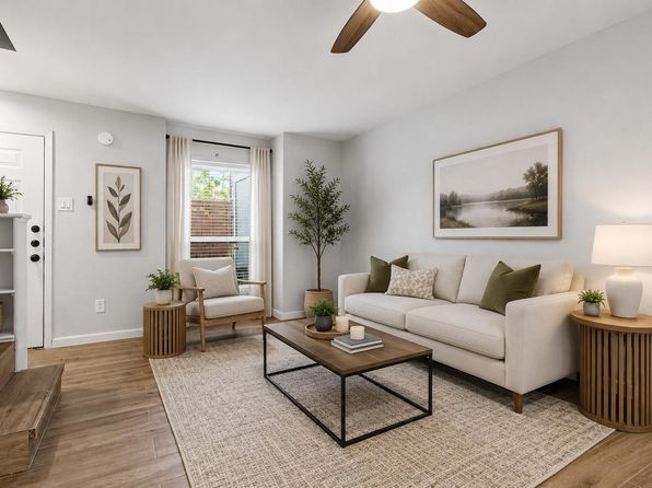 2110 Wilcrest Dr APT 105