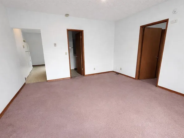 4416 Linden Ave N APT 4, Seattle, WA 98103