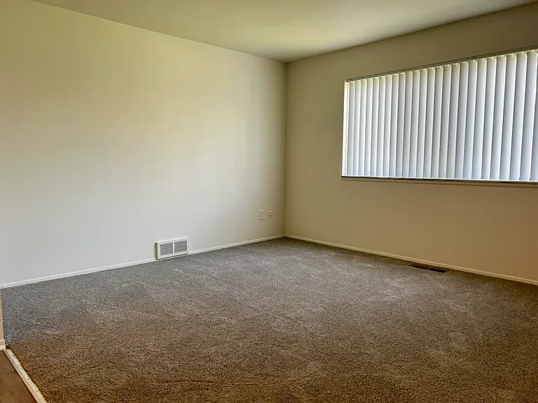 14167 Ziegler St — Photo 8