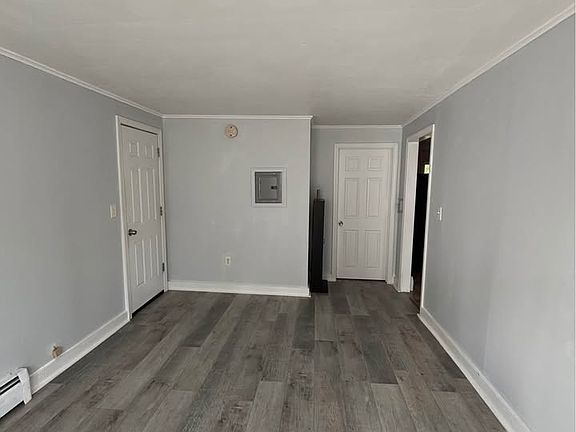 4th image of 211 Hill St APT 102