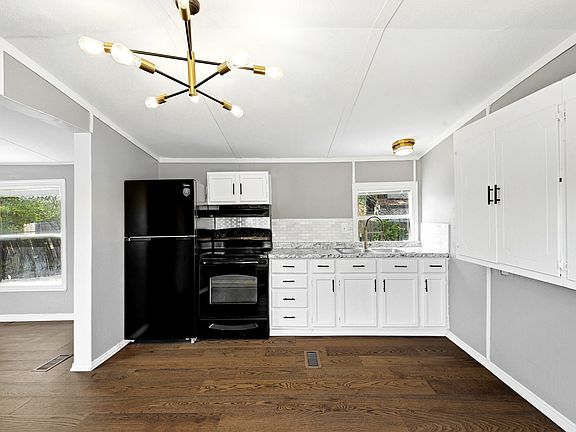 4th image of 212 Greenfield Rd