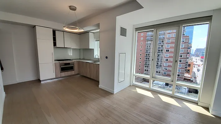 Rented by Voro New York | media 9