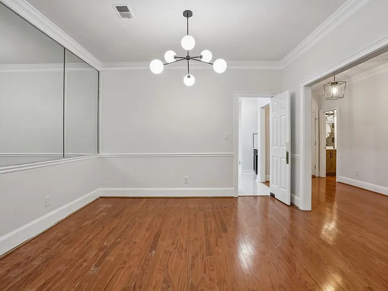 1536 Oak Grove Rd — Photo 5