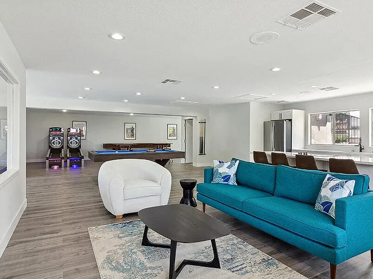 Loma Vista — Photo 32