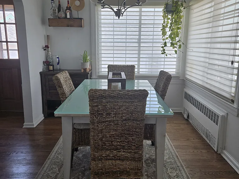 411 E Fulton St — Photo 5