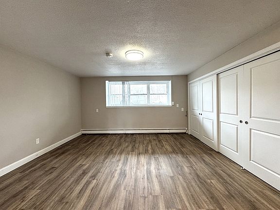 2nd image of 625 Main St APT 4