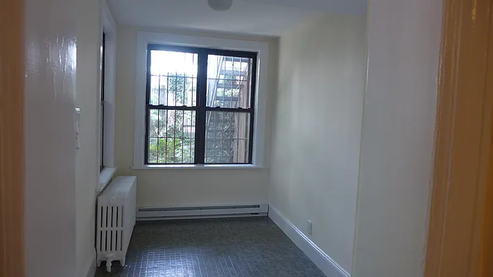 Rented by Garfield Realty  | media 6