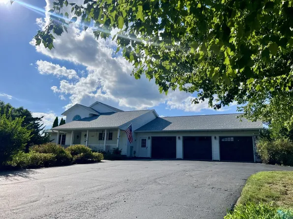 10413 N Harold, Brooklyn, WI 53536