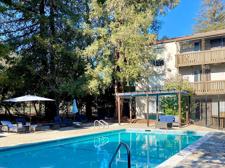 2 bed, 1.0 bath, 840 sqft, $2,395 — Photo 6
