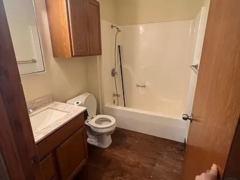 378 Rose Ln #B — Photo 3