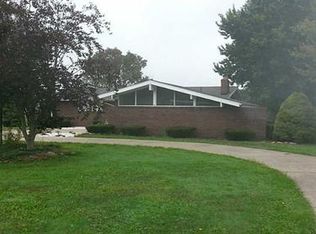 740 S Keel Ridge Rd, Hermitage, PA 16148