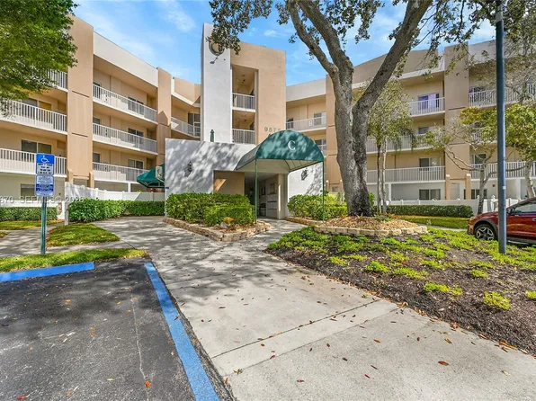 9575 Weldon Cir APT C113, Tamarac, FL 33321