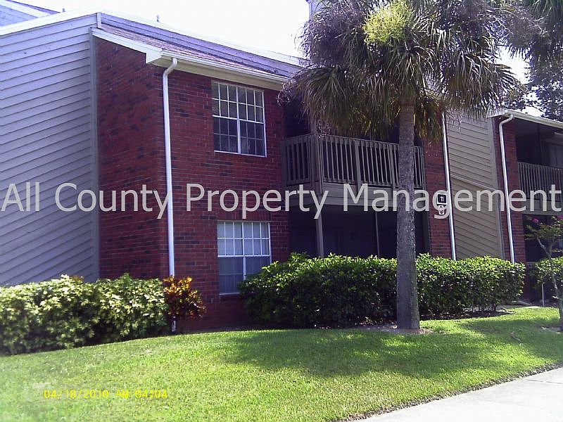 FRONT OF BLDG
