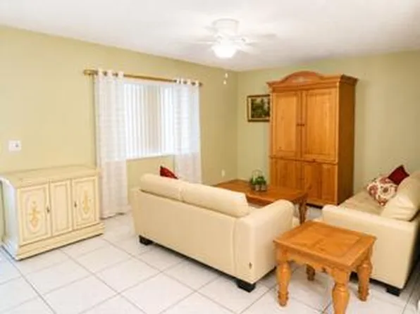 175 Flanders Way #D, Delray Beach, FL 33484