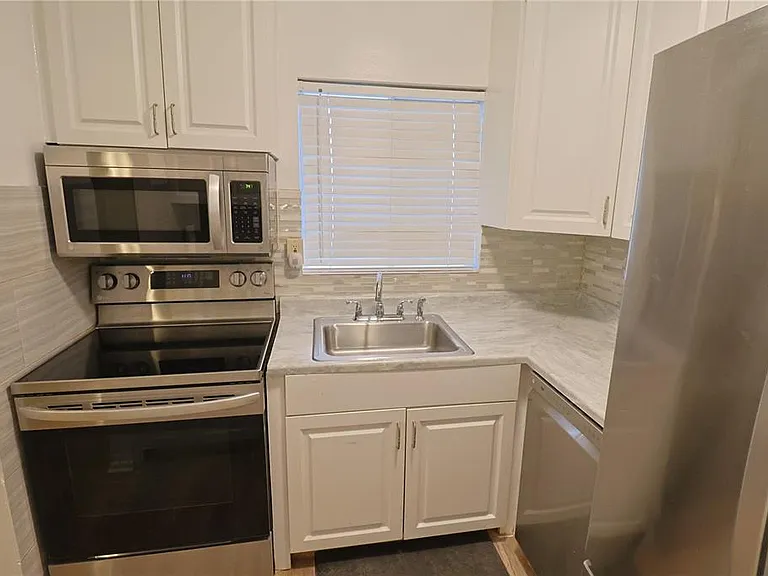 5955 Palm Ln #A33 — Photo 3
