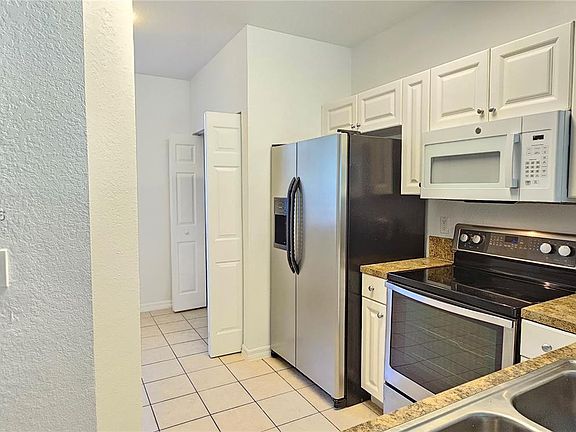 2nd image of 1935 Gardenia Ct #1935