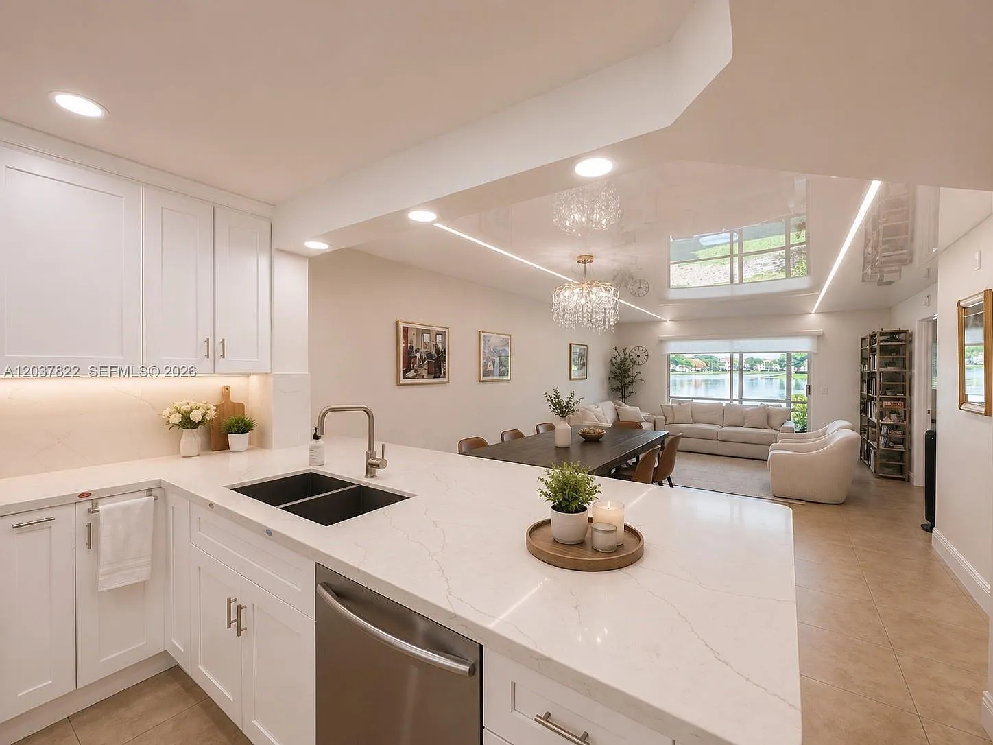 Suffolk At Century Villag — Photo 1