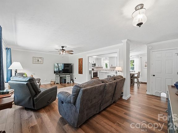 3rd image of 3441 Spencer Heights Pl