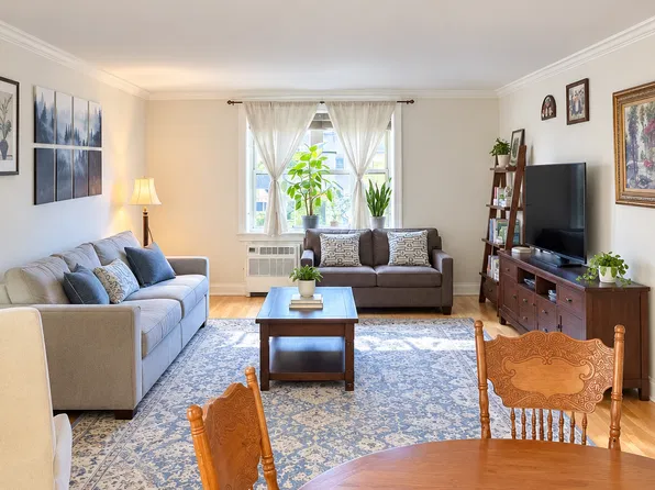 101 Jackson Ave, Mineola, NY