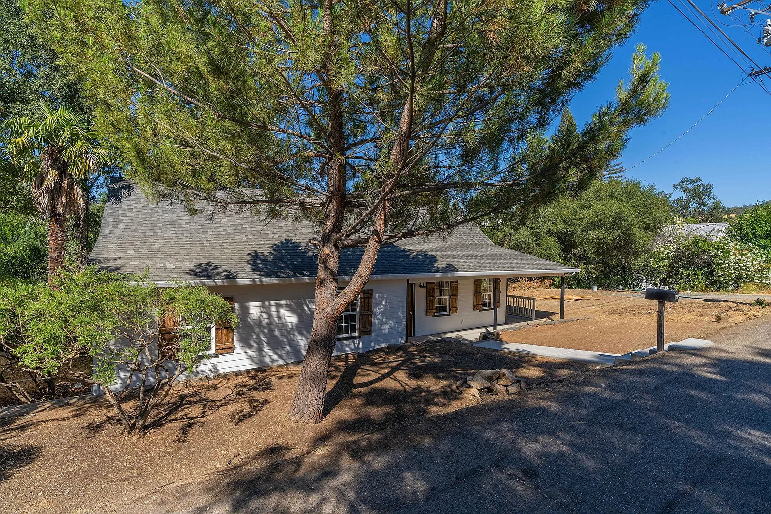 153 Badger Rd photo 1