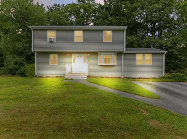 67 Atkinson Dr, Bridgewater, MA 02324