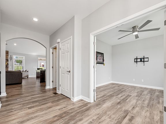 5th image of 1205 Shiloh Ct