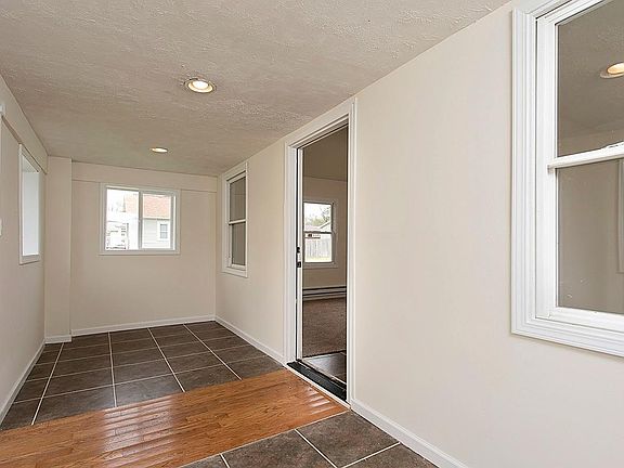 2nd image of 434 Lincoln Ave