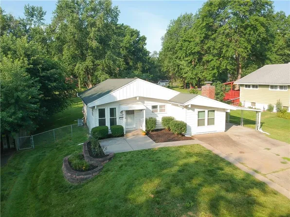 9507 E 28th Ter S, Independence, MO 64052