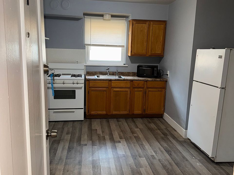 1st image of 3872 Vine St #4