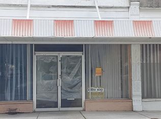 301 S Madison Ave, Aurora, MO 65605