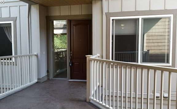 2nd image of 5525 SE Scenic Ln Unit 202