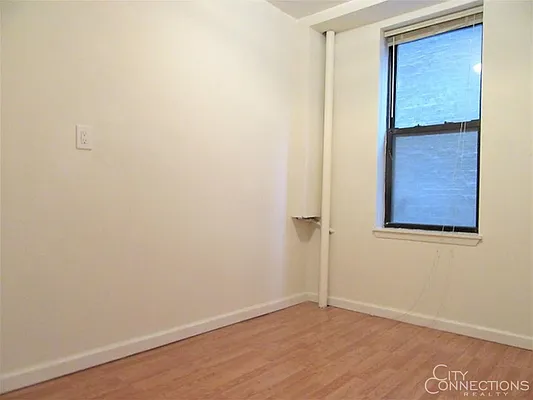 Rented by City Connections Realty | media 3