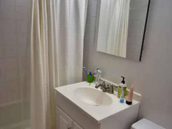 5th image of 113 E 11th St #3B