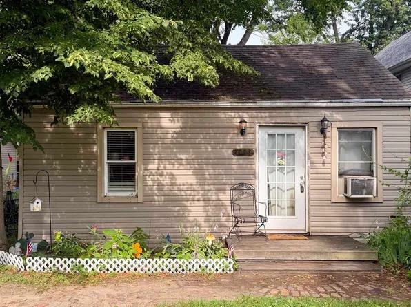 7053 Dunbar Rd, Temperance, MI 48182