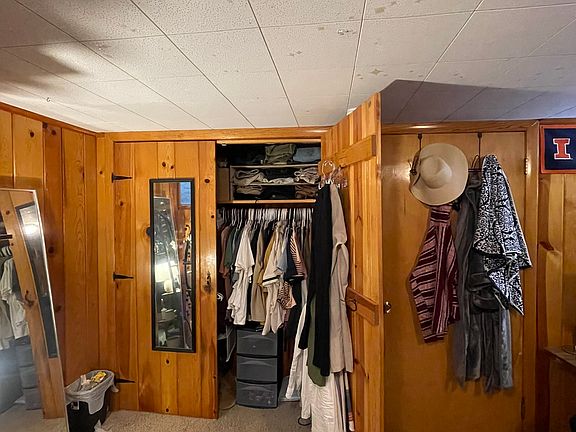 Room A - Closet view