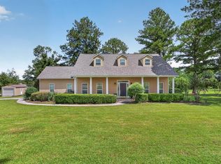 421 Drake Dr, Douglas, GA 31535