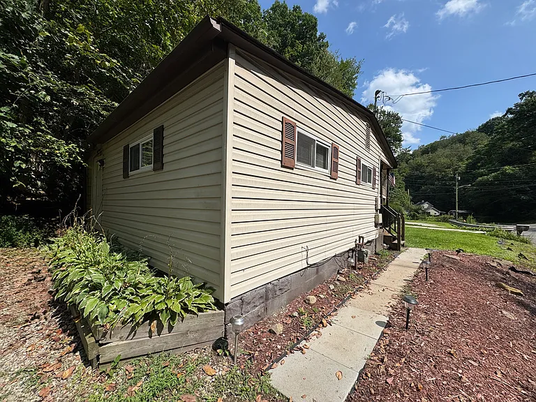Coal Valley Rd — Photo 2