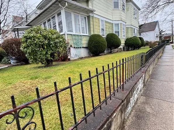 170 Charles Ave, Staten Island, NY 10302