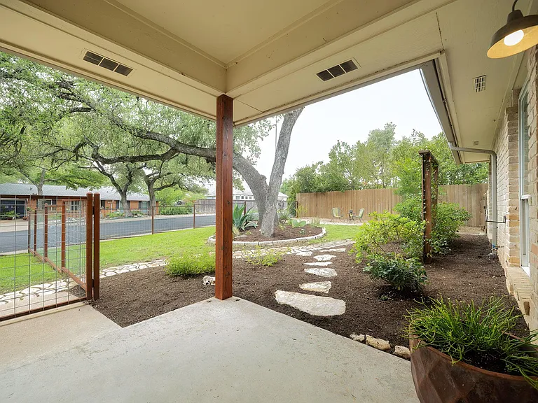 1406 Radam Cir — Photo 6